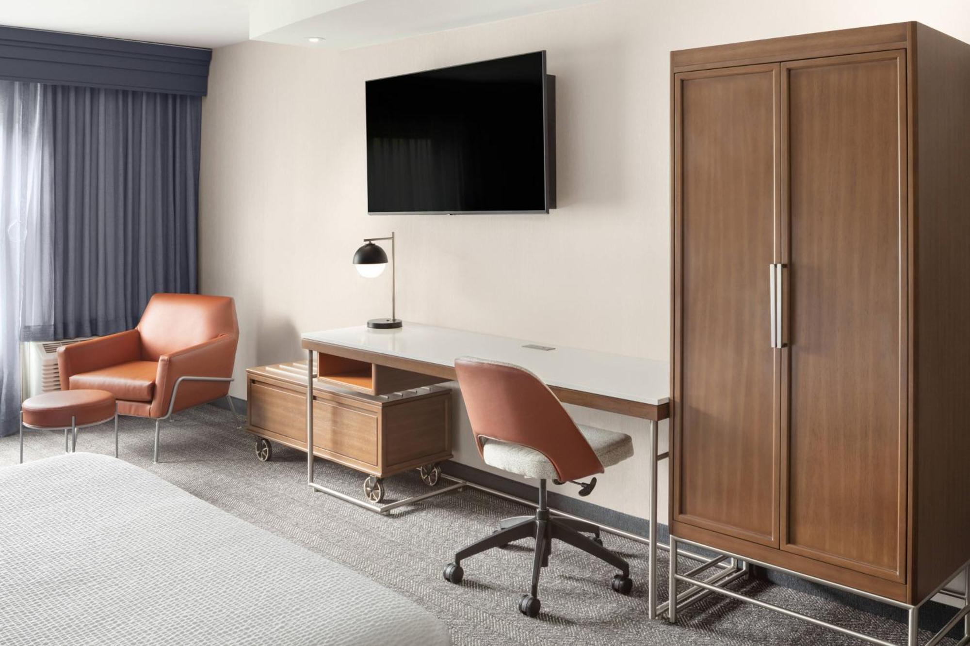 Courtyard Portland Airport Hotel Южен Портланд Екстериор снимка