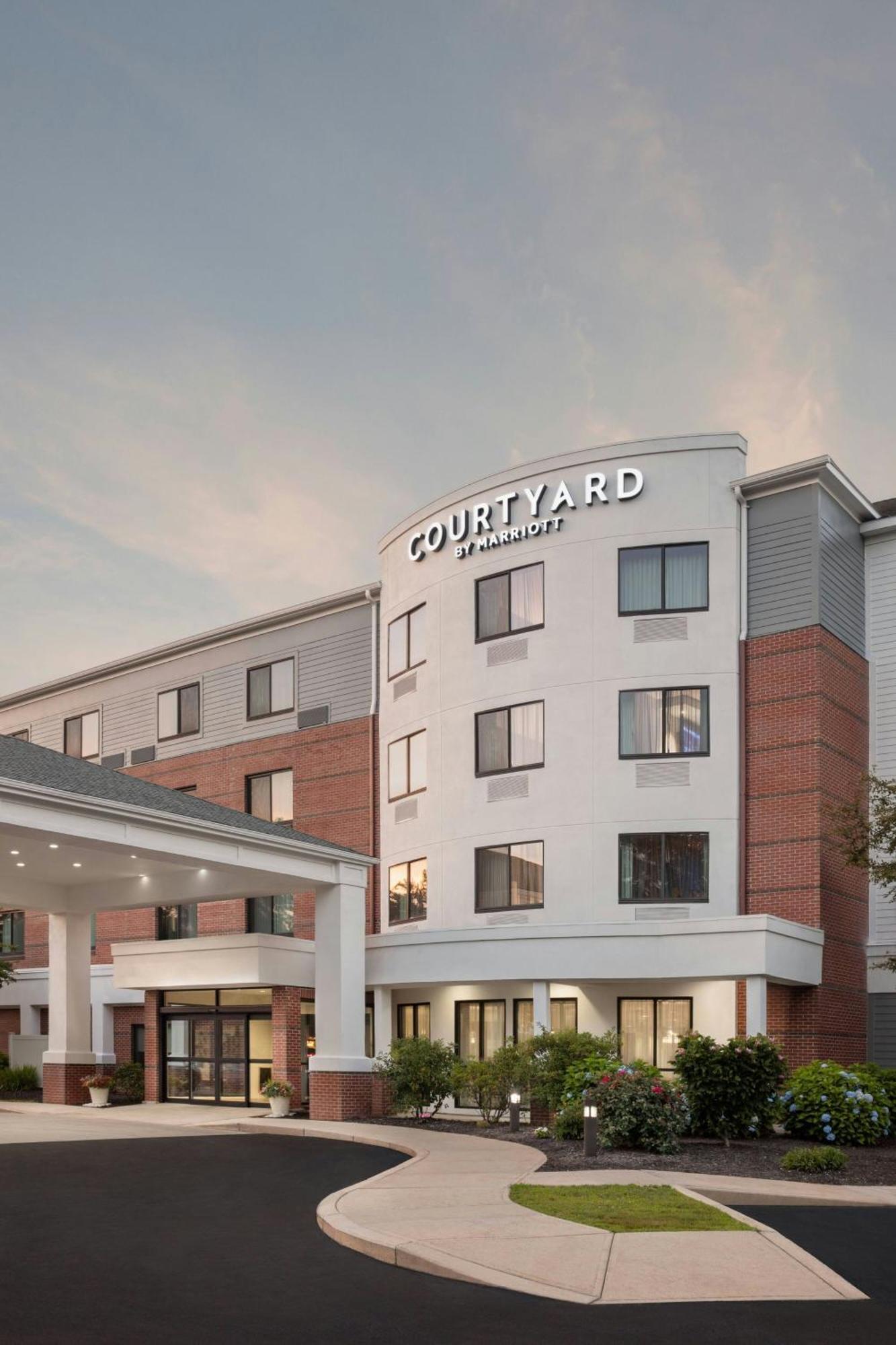Courtyard Portland Airport Hotel Южен Портланд Екстериор снимка