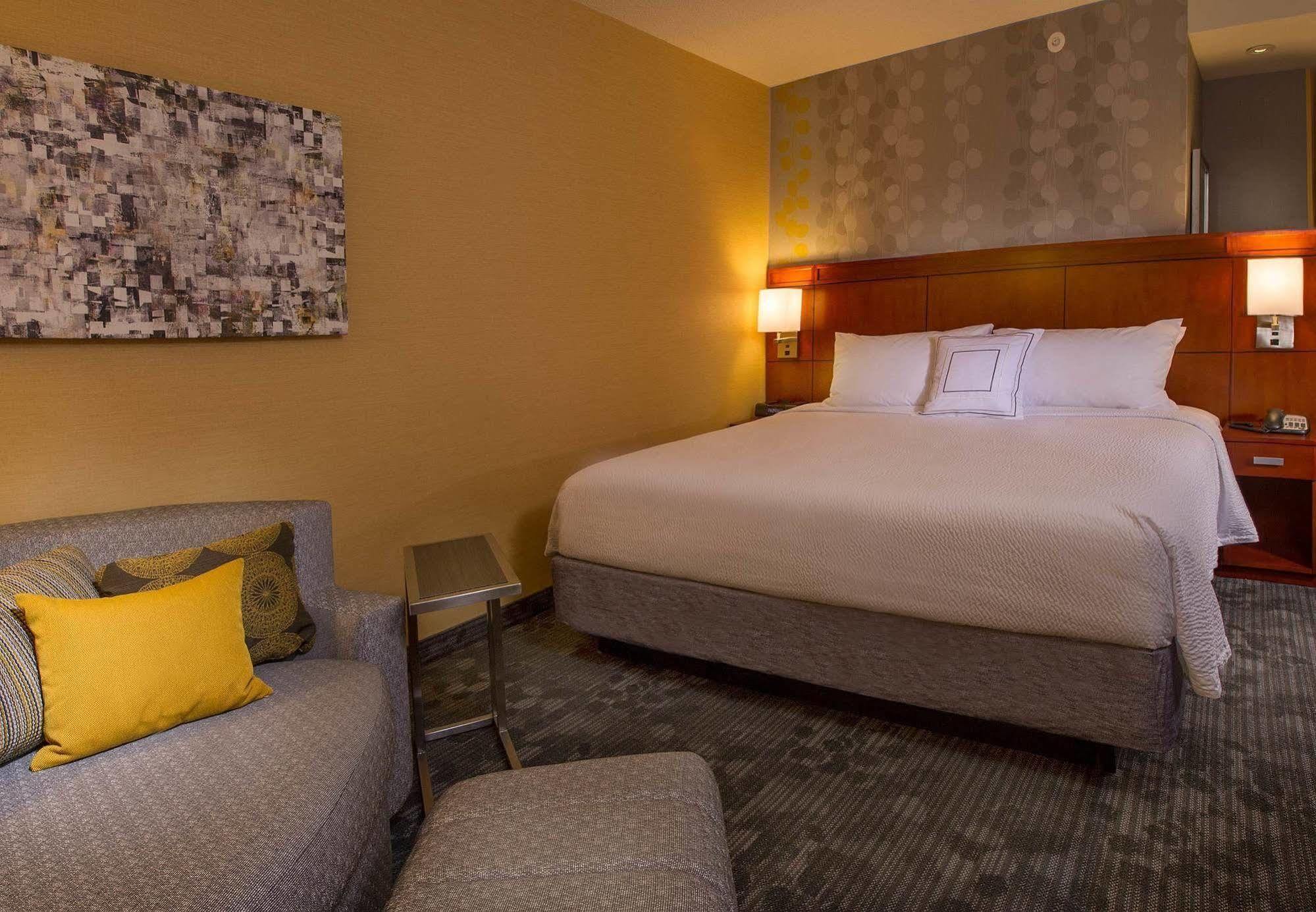 Courtyard Portland Airport Hotel Южен Портланд Екстериор снимка